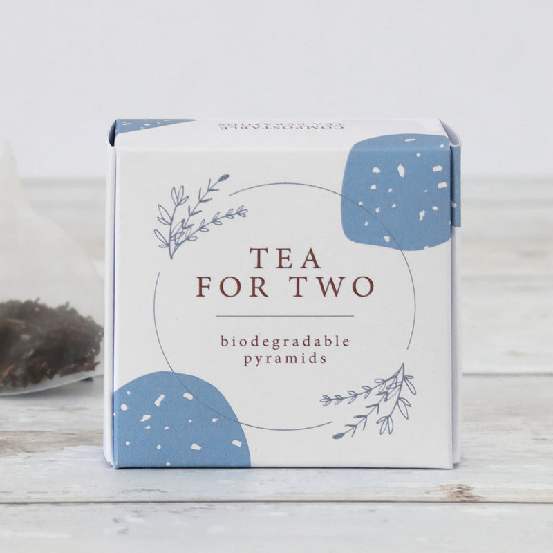 Six Darjeeling tea pyramids in a blue and white 'Tea for Two' cardboard gift box