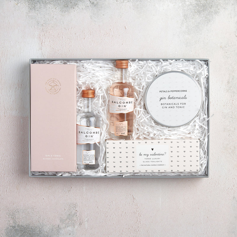 Valentine's Gin Lovers gift set containing chocolate bar, be my valentine? tealights, two gin miniatures & gin botanicals tin